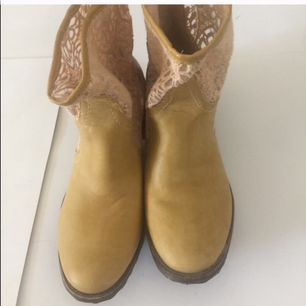 Yellow Leather Boots with Lace Detail.